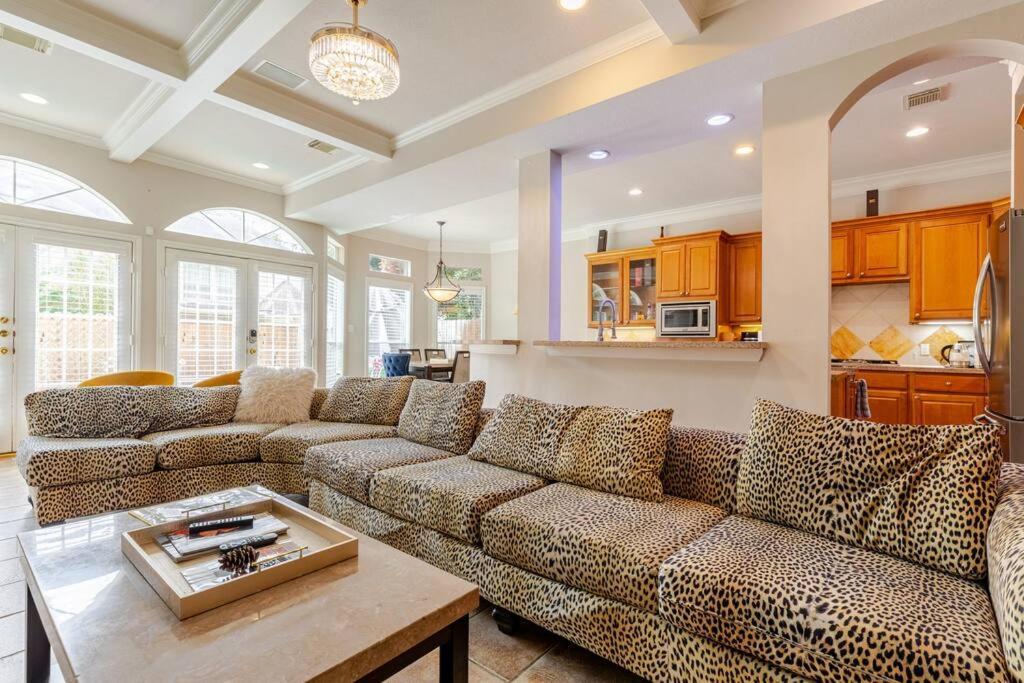 Insperit Home At Galleria With Heated Pool Spa Houston Extérieur photo