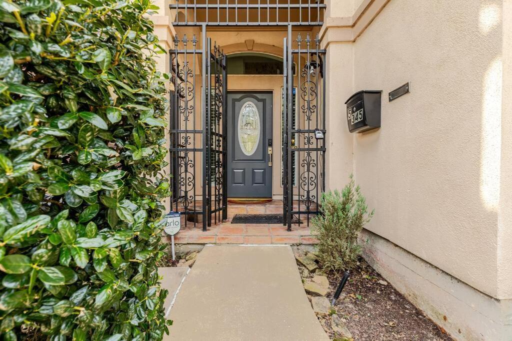 Insperit Home At Galleria With Heated Pool Spa Houston Extérieur photo