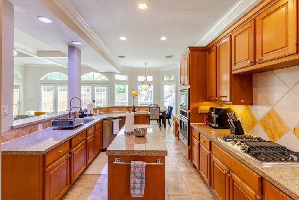 Insperit Home At Galleria With Heated Pool Spa Houston Extérieur photo